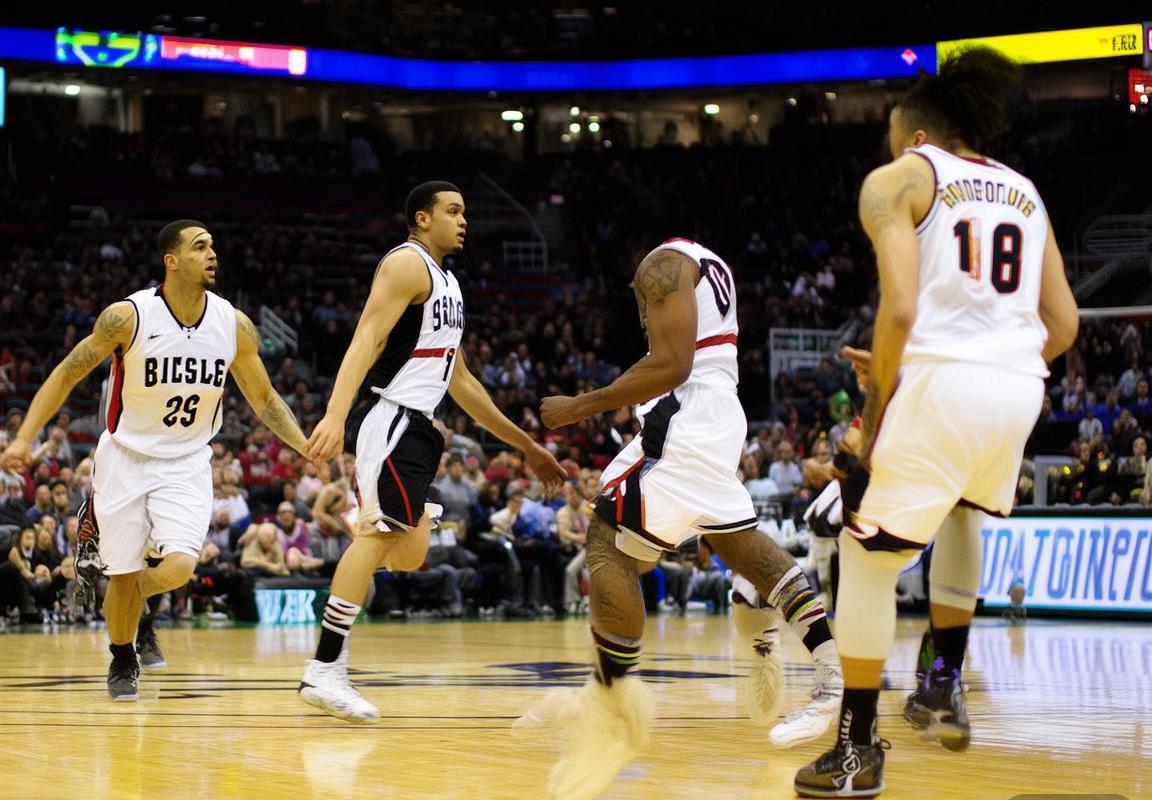 2023年NBA焦点战：老鹰队对奇才队激情对决精彩回顾